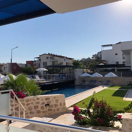 Stone House Aparts 2 1 Mit Zwei Balkone Und Poolview Kalkan No 10 شقة كاس